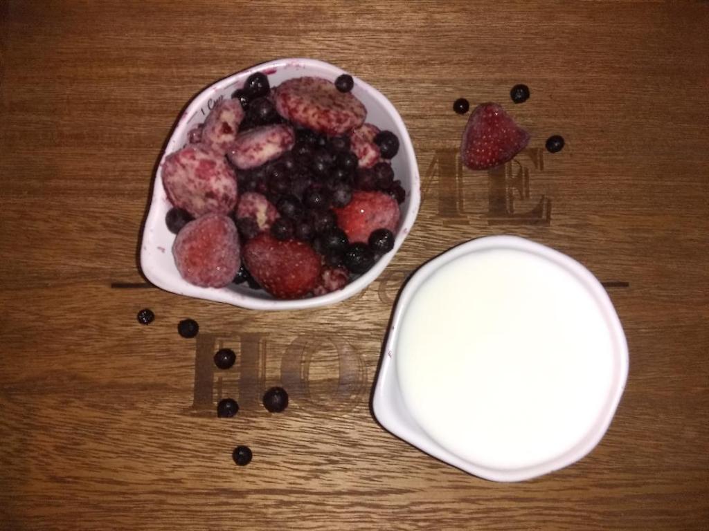 banana berry smoothie ingredients 