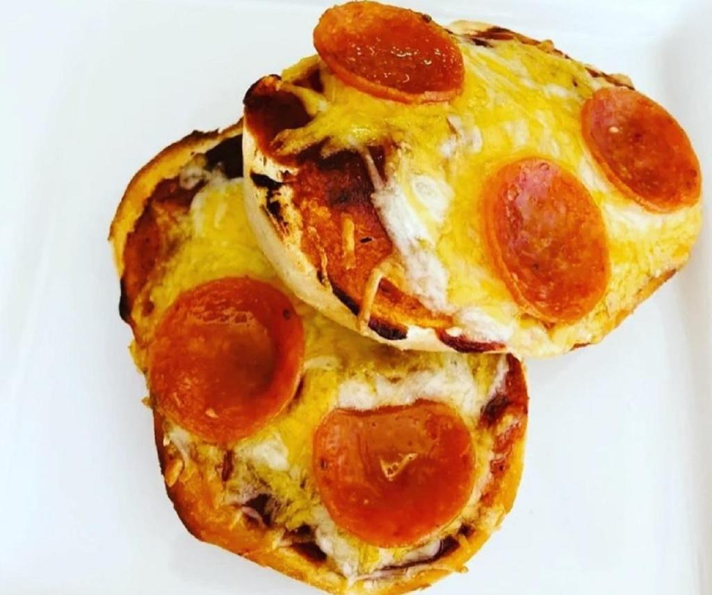Air Fryer Pizza Bagels&nbsp;Recipe