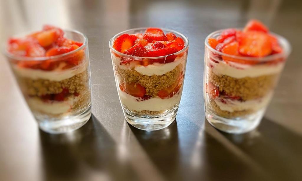 No-Bake Strawberry Cheesecake&nbsp;Parfaits