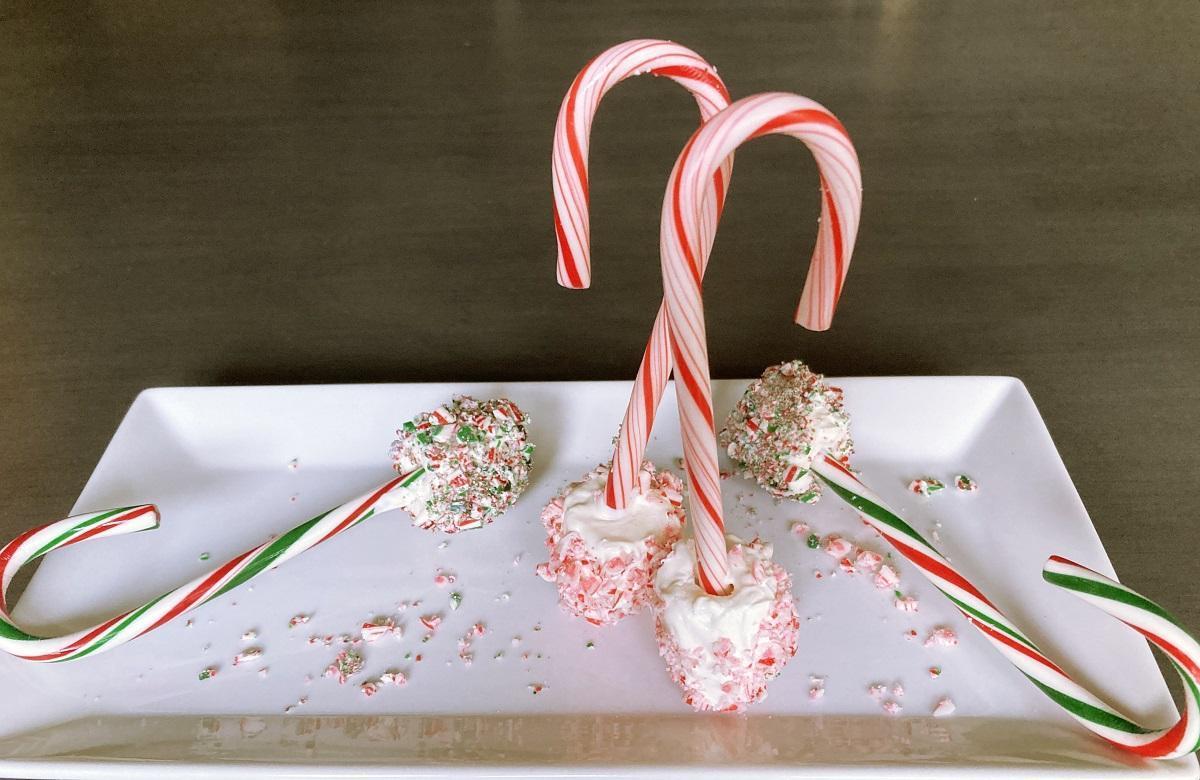 Candy Cane Marshmallow Pops