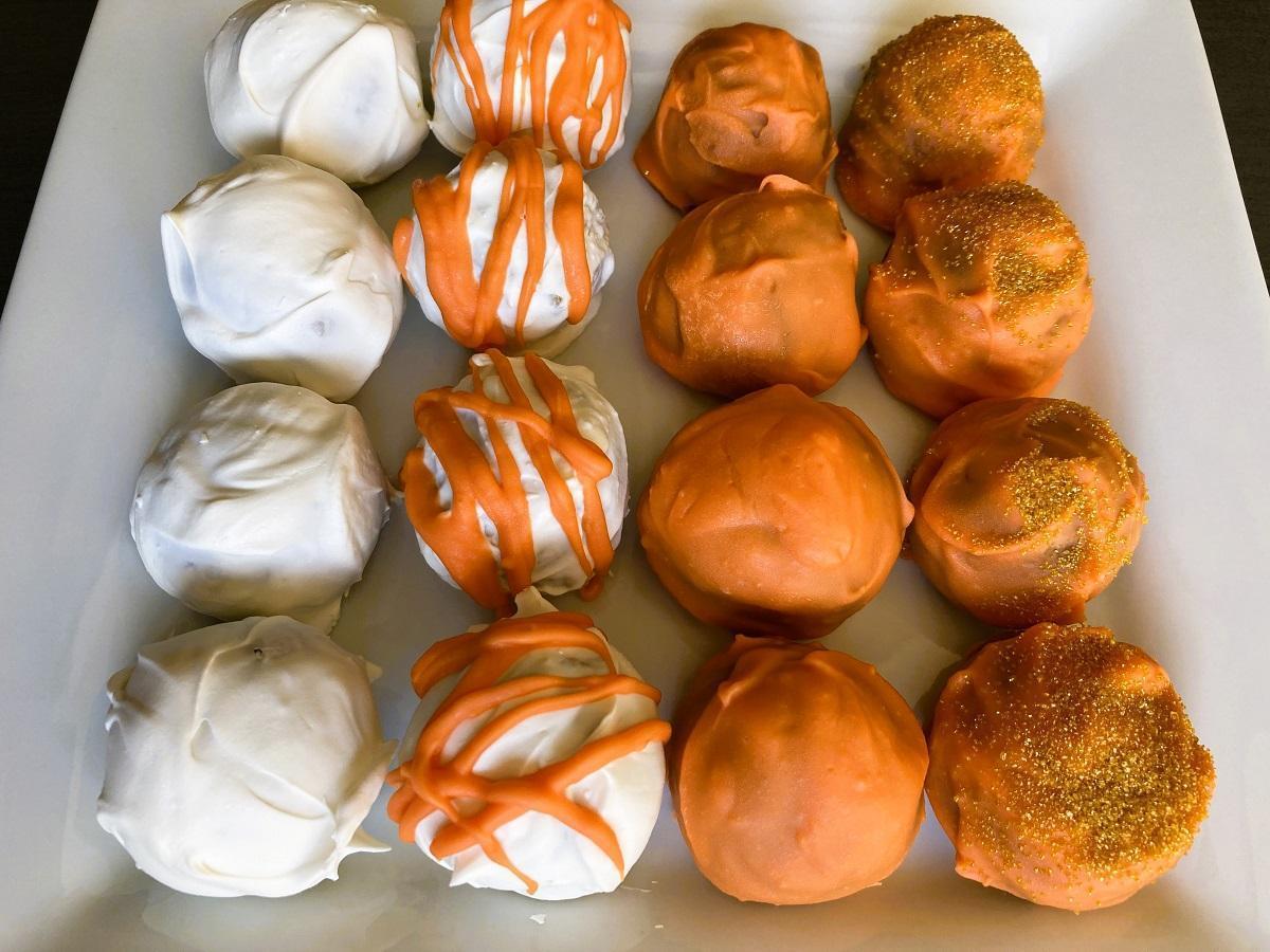 Pumpkin Cheesecake Balls