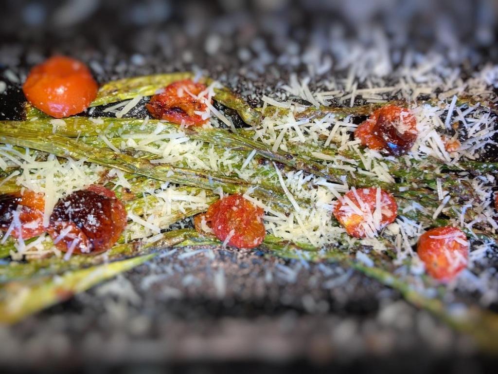 Air Fryer Parmesan Asparagus and Tomatoes