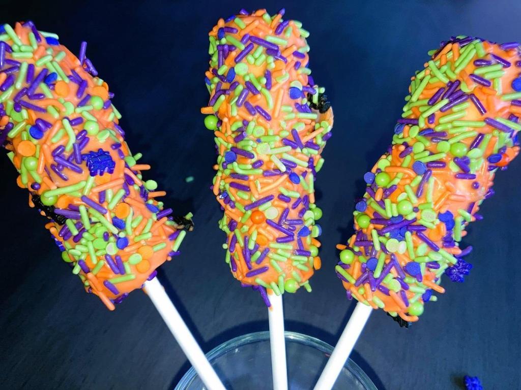 Halloween Marshmallow Pops